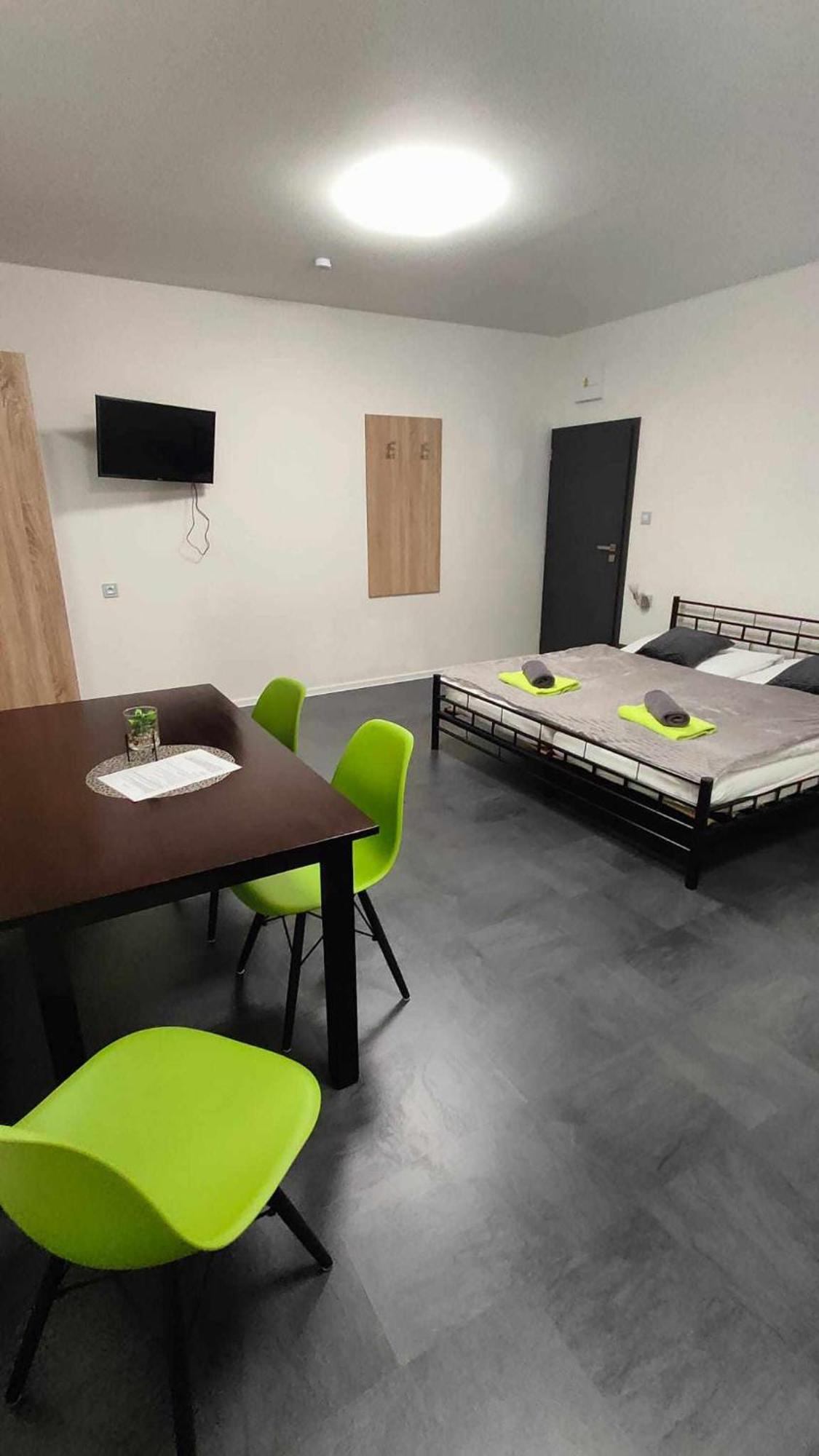 Apartmany U Golfu Jihlava Bagian luar foto